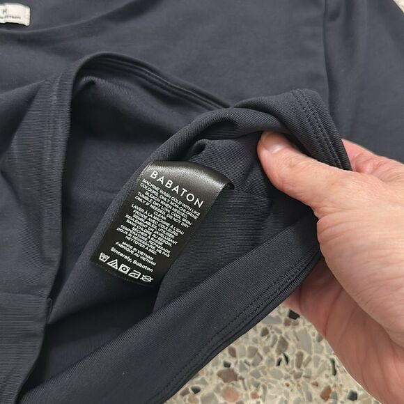 Aritzia Babaton black contour crew crop short sleeve top shirt medium m blue - Picture 4 of 5